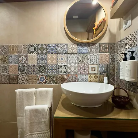 Vibrant Host Solutions-aldeia Da Graca * Guimarães