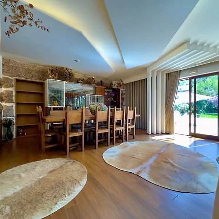 Vibrant Host Solutions-aldeia Da Graca Guimarães